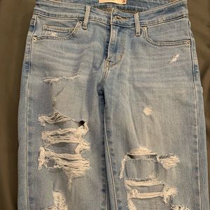 Levi’s 711 Ripped Skinny Jeans